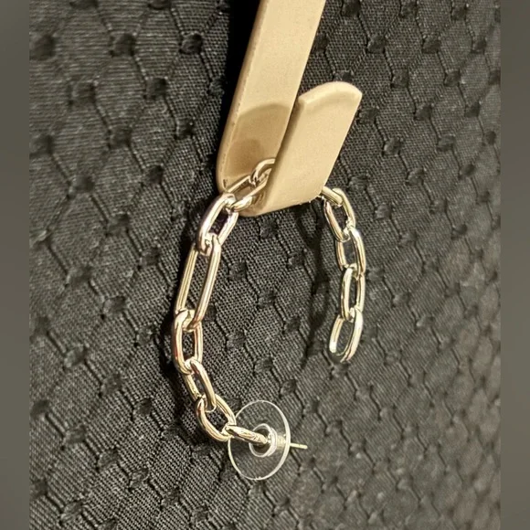 Kendra Scott Ryder Hoop Earrings Silver - Picture 2 of 3